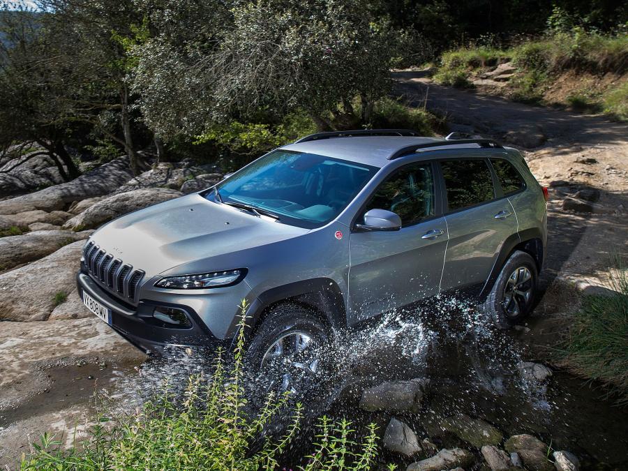  Jeep Cherokee Trailhawk 2014 года  (EU) (фото 4 из 12)